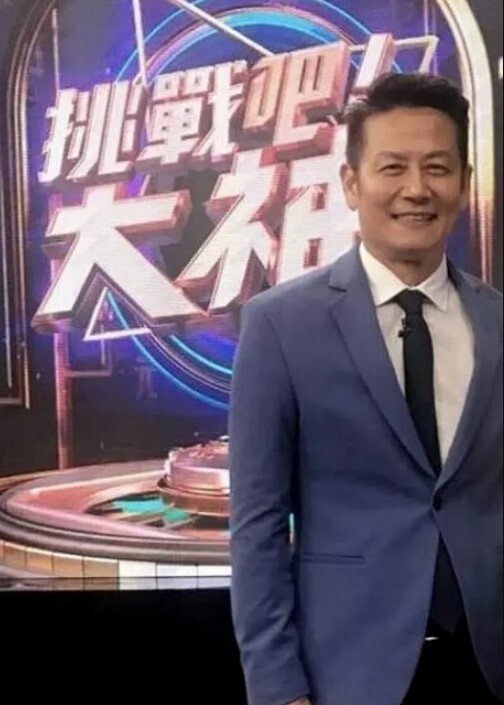 长相甜美身材细嫩 坐在身上舌吻摸奶调情 各种姿势爆草抽插呻吟 叫声淫荡诱惑！ - OWOAV
